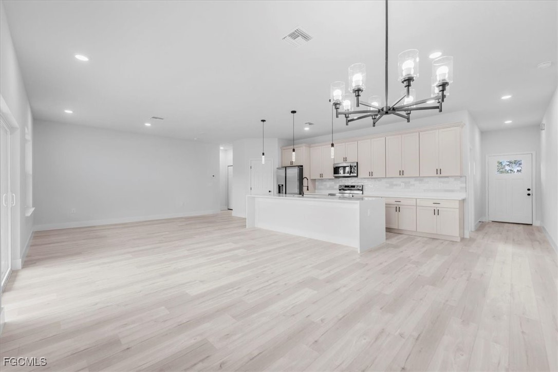 4 Bed SingleFamilyResidence for Sale in Sun N Lakes, photo 7
