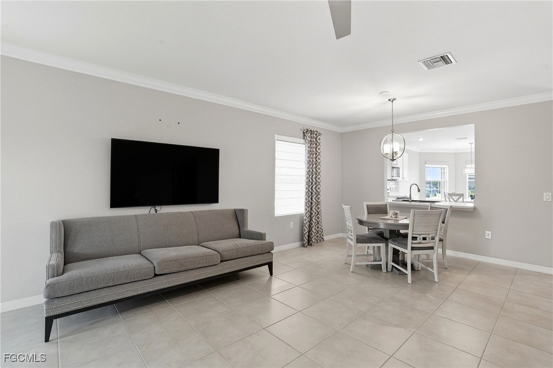 3 Bed SingleFamilyResidence for Sale in Entrada, FL — photo 7