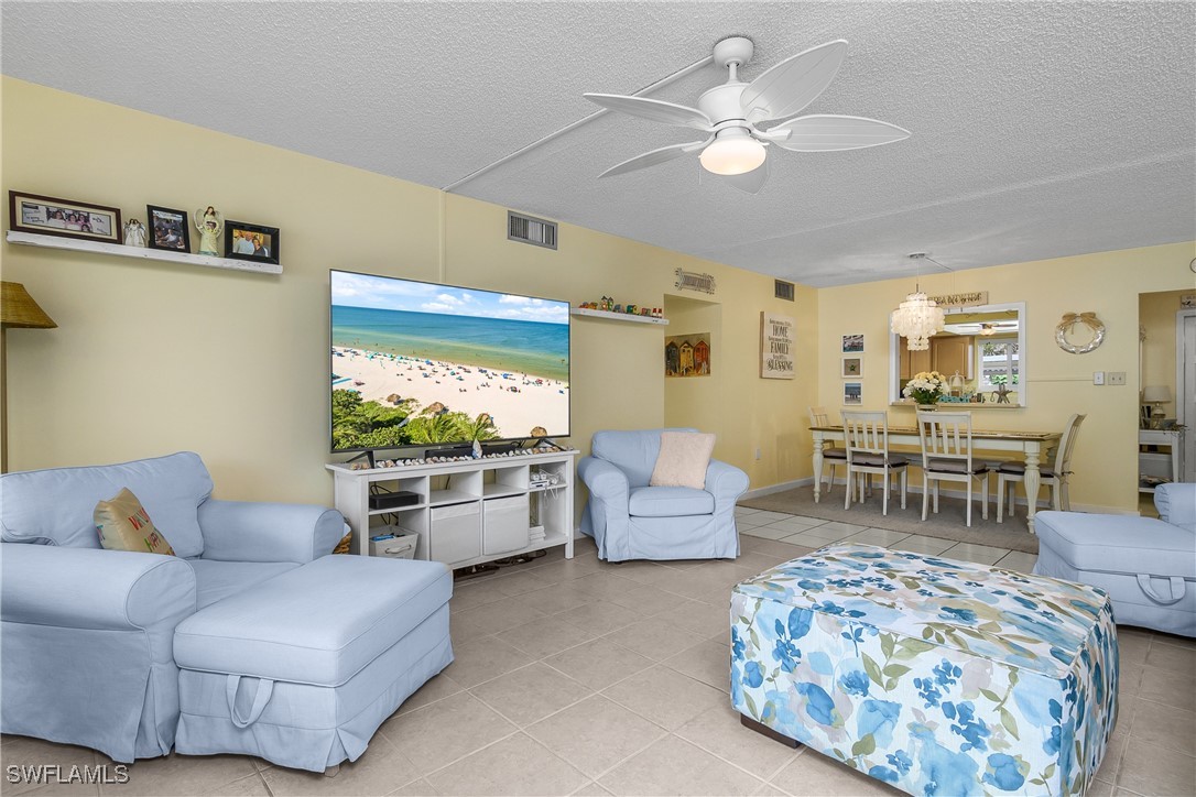 2 Bed Condominium for Sale in Montego Manor, FL, $199,900 — photo 7