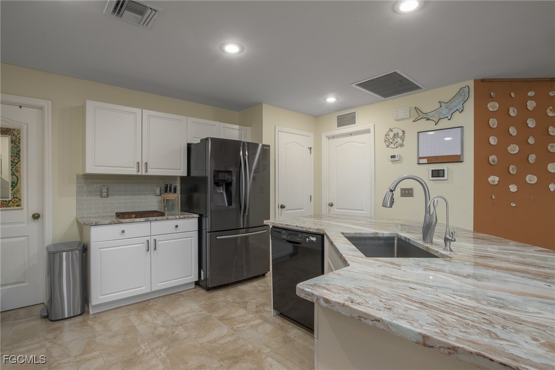 3 Bed SingleFamilyResidence for Sale in Cape Coral, FL — photo 7