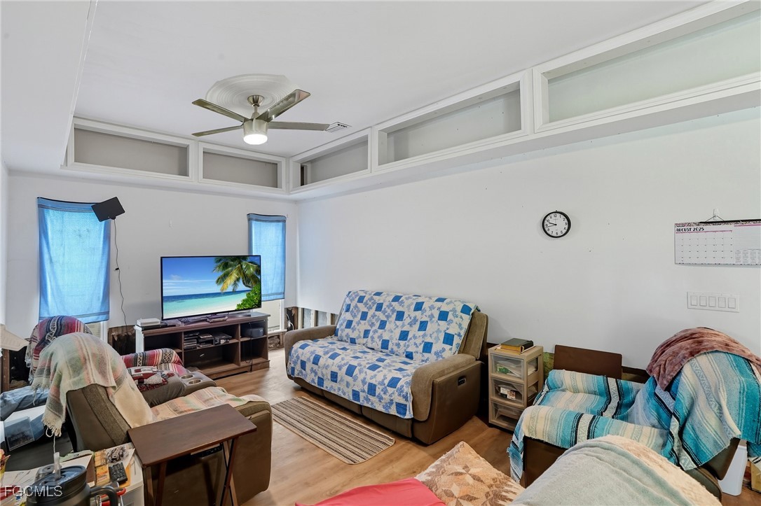 3 Bed Waterfront Home for Sale in North Fort Myers, photo 7