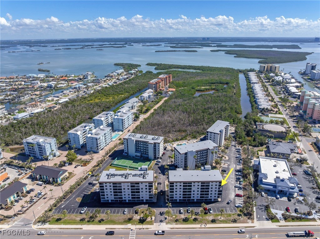 2 Bed Condominium for Sale in Fort Myers Beach, FL, $410,000 — photo 7