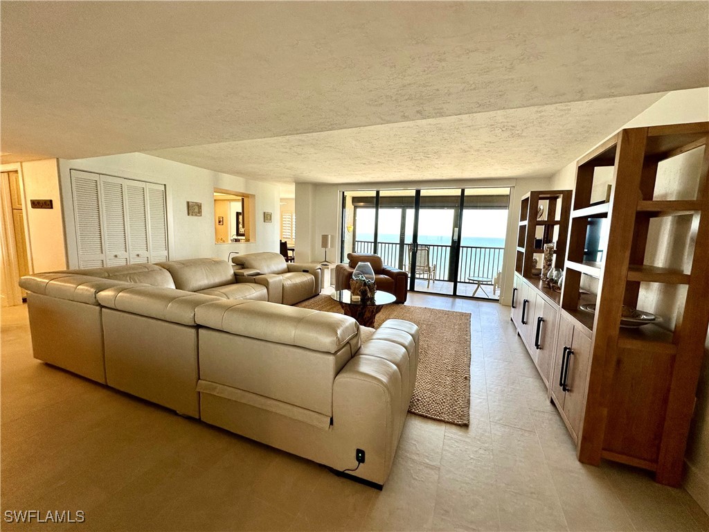 2 Bed Waterfront Home for Sale in Naples, photo 7
