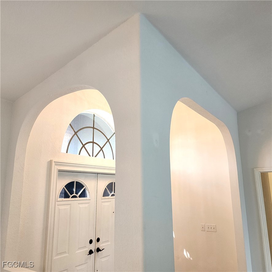 3 Bed Pool Home for Sale in Cape Coral, photo 7