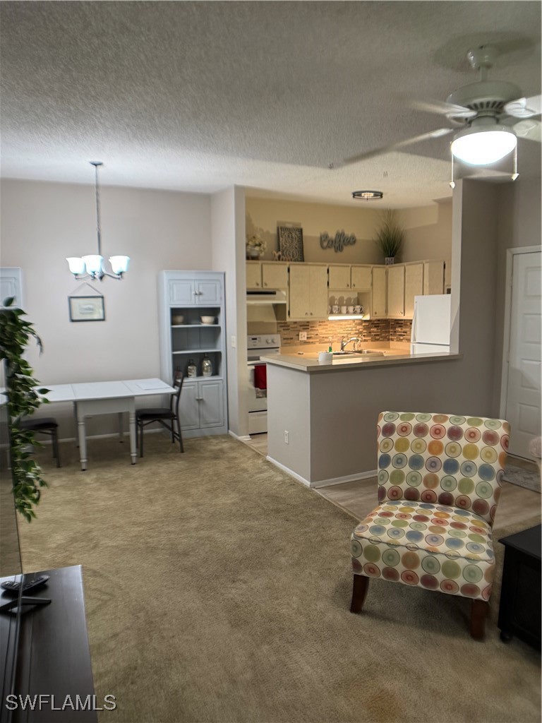 3 Bed Condominium for Sale in Royal Woods, FL, $137,000 — photo 7