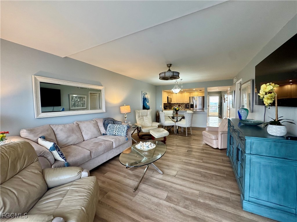 2 Bed Waterfront Home for Sale in Sea Grape Bay Condo, FL — photo 7