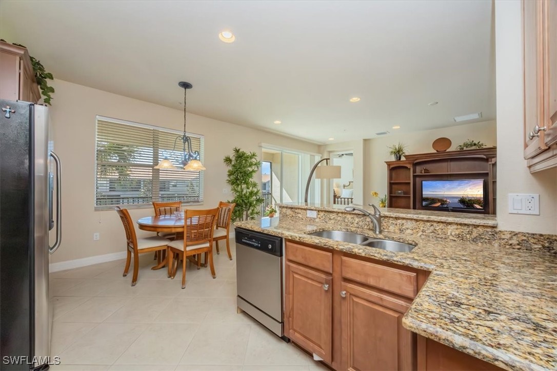3 Bed Condominium for Sale in Marbella Lakes, FL, $525,000 — photo 7