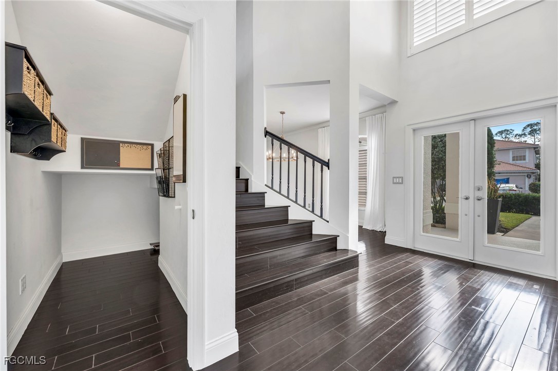 5 Bed Pool Home for Sale in Stoneybrook, photo 7