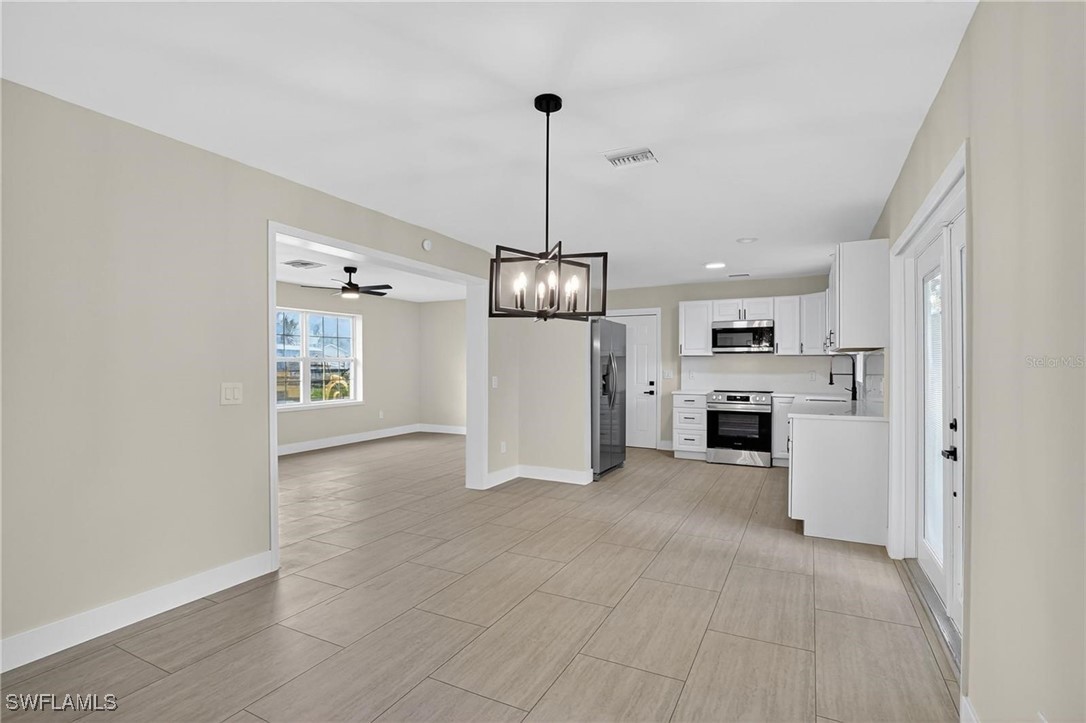 3 Bed SingleFamilyResidence for Sale in Lehigh Acres, photo 7