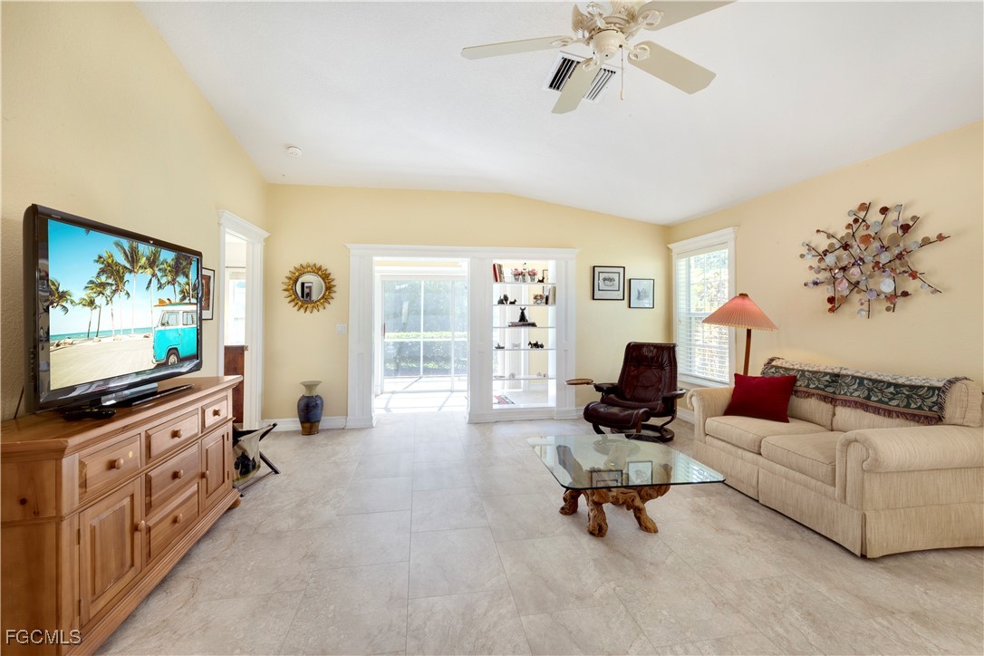 2 Bed SingleFamilyResidence for Sale in North Fort Myers, FL — photo 7