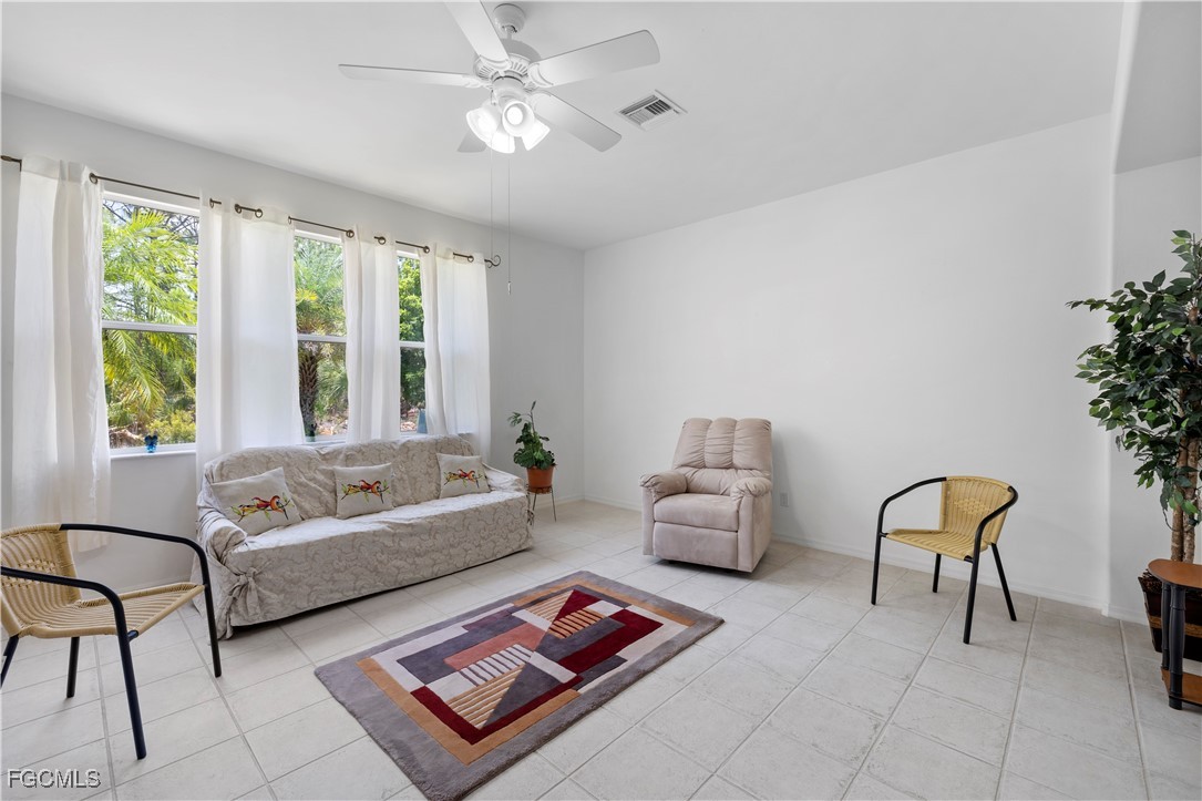 2 Bed SingleFamilyResidence for Sale in Town Lakes, photo 7