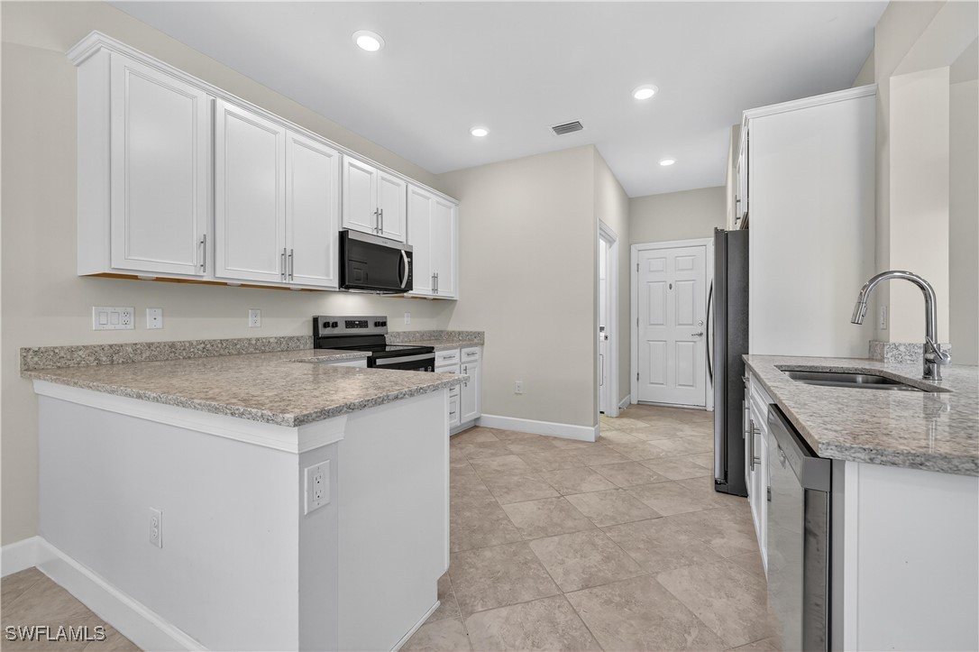 3 Bed SingleFamilyResidence for Sale in Westbrook, photo 7