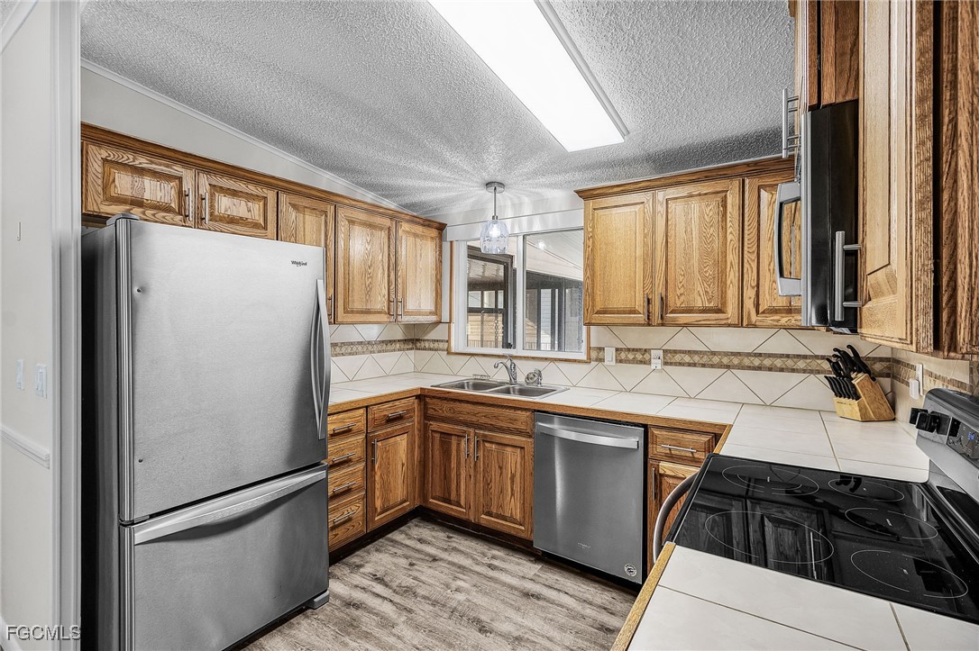 2 Bed ManufacturedHome for Sale in Pine Island Cove, FL — photo 7
