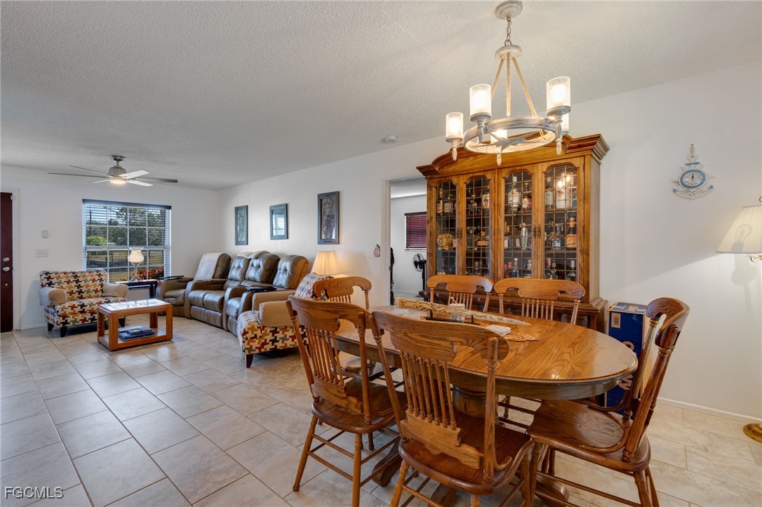 2 Bed Waterfront Home for Sale in Fort Myers, photo 7