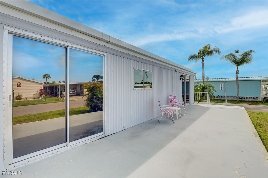 2 Bed ManufacturedHome for Sale in Old Bridge Village, FL — photo 7