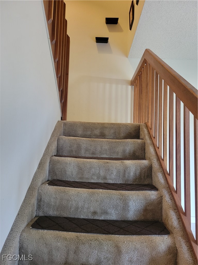 2 Bed Townhouse for Sale in Fort Myers, FL, $120,000 — photo 7