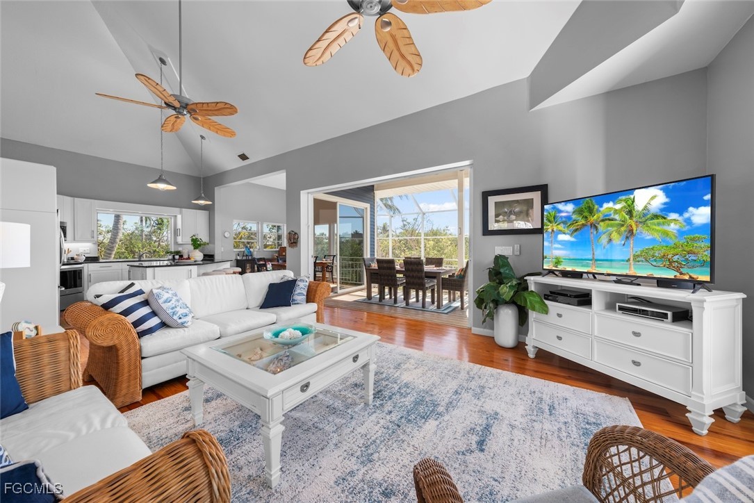 2 Bed Pool Home for Sale in Del Sega, photo 7