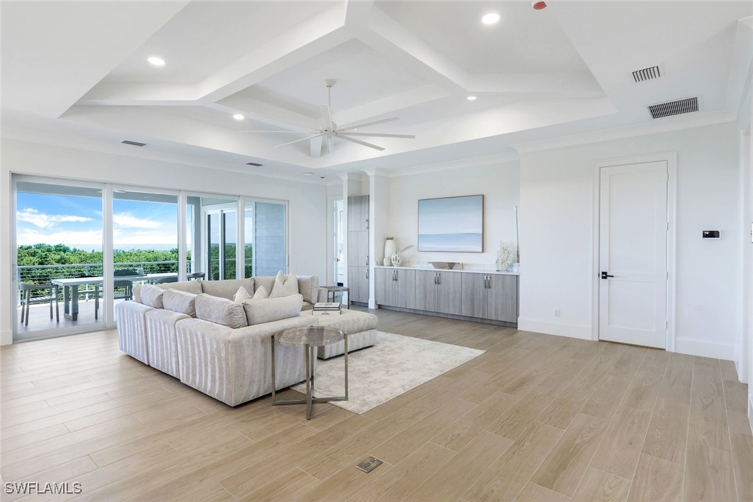 5 Bed Waterfront Home for Sale in Hideaway Beach, photo 7