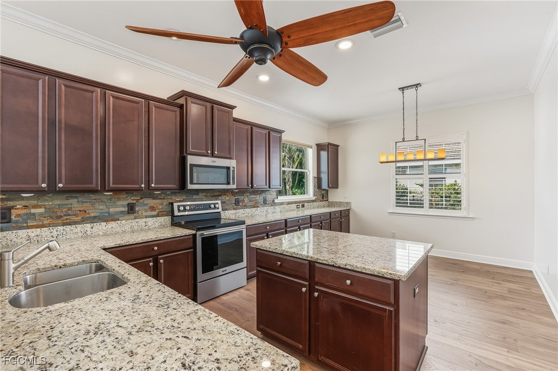 5 Bed Pool Home for Sale in Sandoval, photo 7