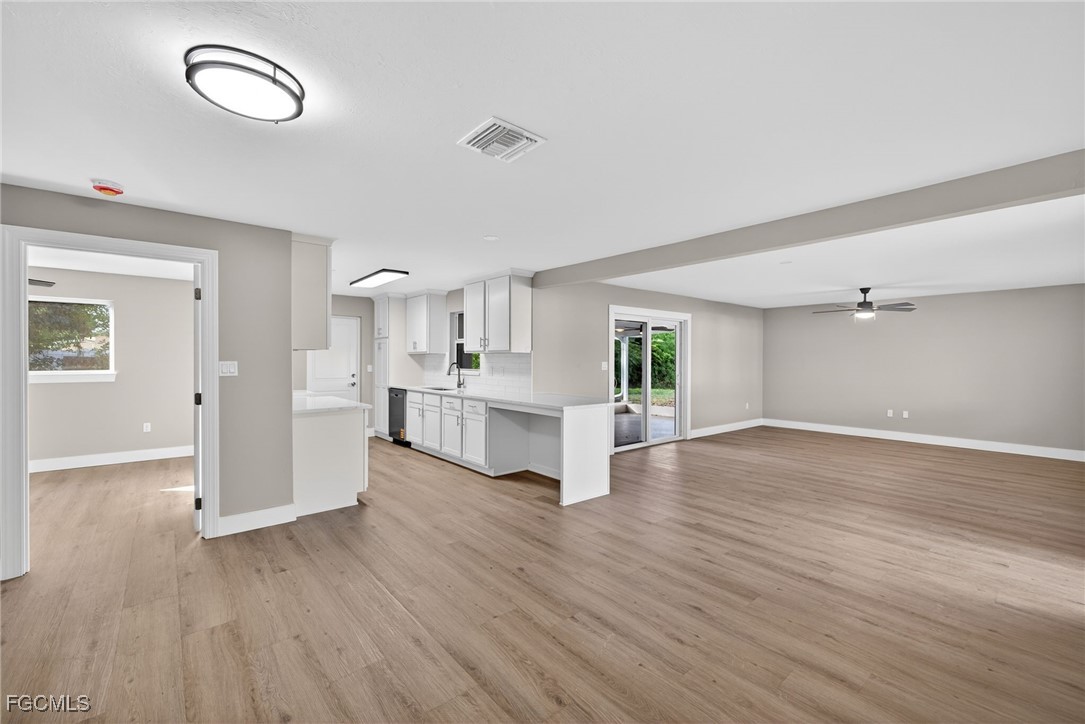 3 Bed SingleFamilyResidence for Sale in Fort Myers, photo 7