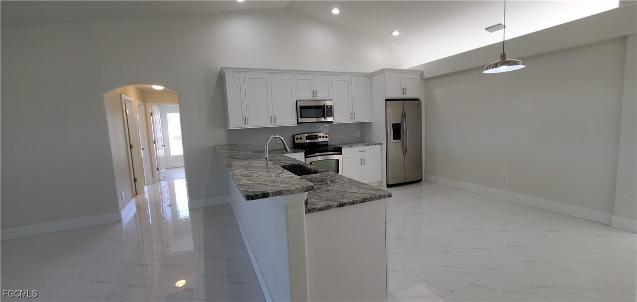 3 Bed SingleFamilyResidence for Sale in Cape Coral, FL — photo 7