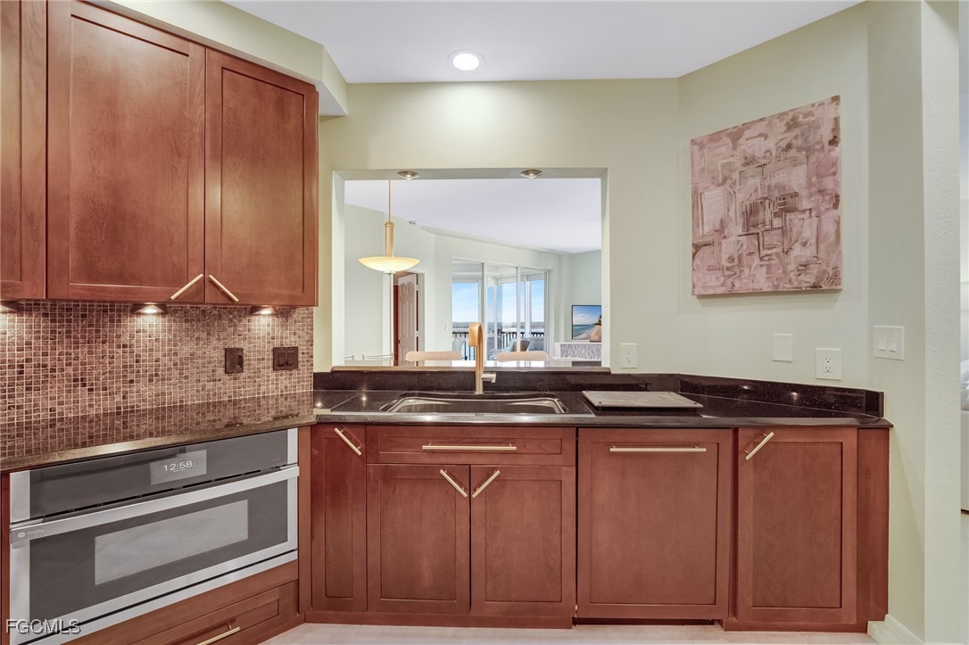 2 Bed Waterfront Home for Sale in Waterside At Bay Beach, photo 7