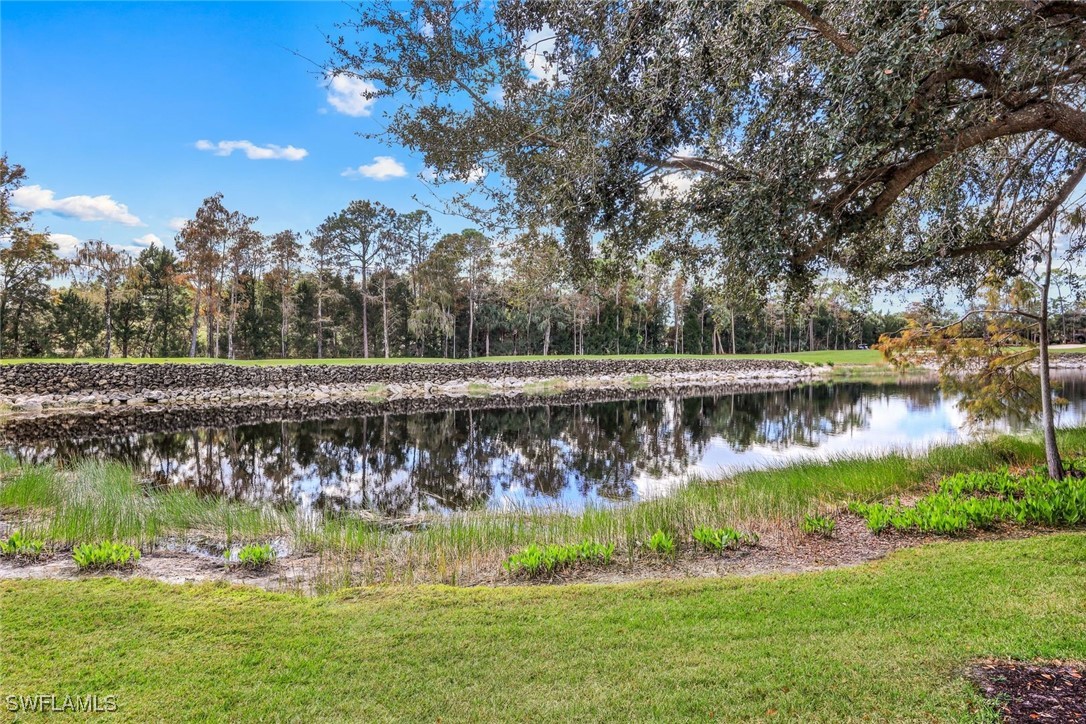 2 Bed SingleFamilyResidence for Sale in Naples, photo 7