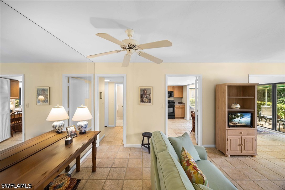 2 Bed Waterfront Home for Sale in Naples, photo 7