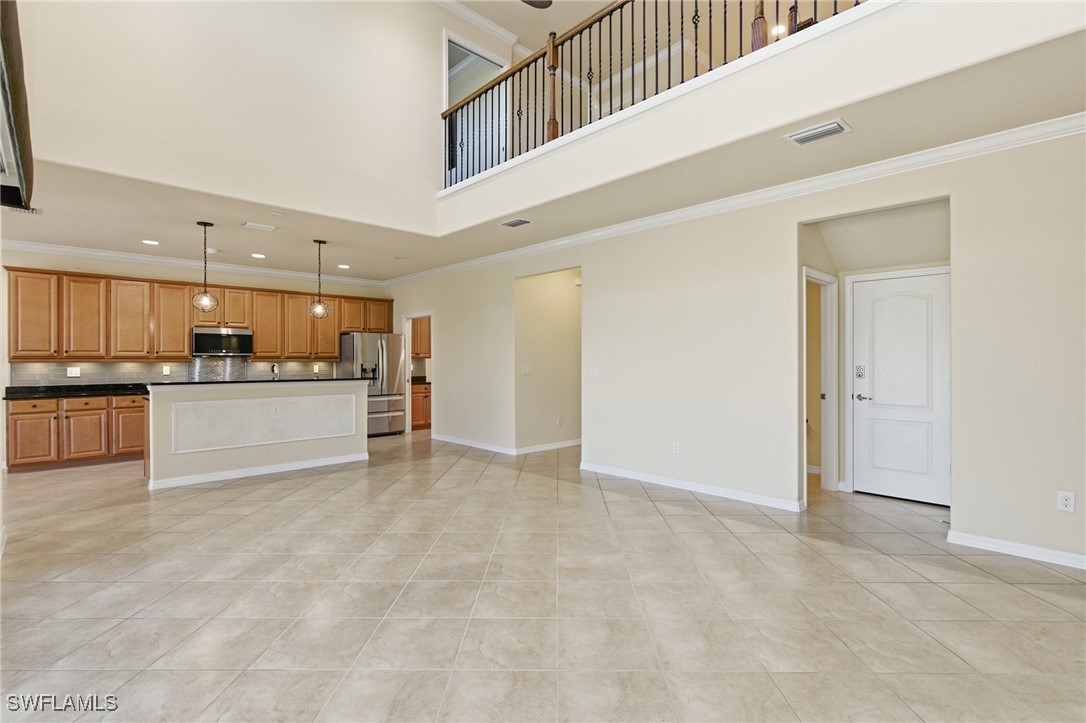 5 Bed Pool Home for Sale in Bella Terra, photo 7