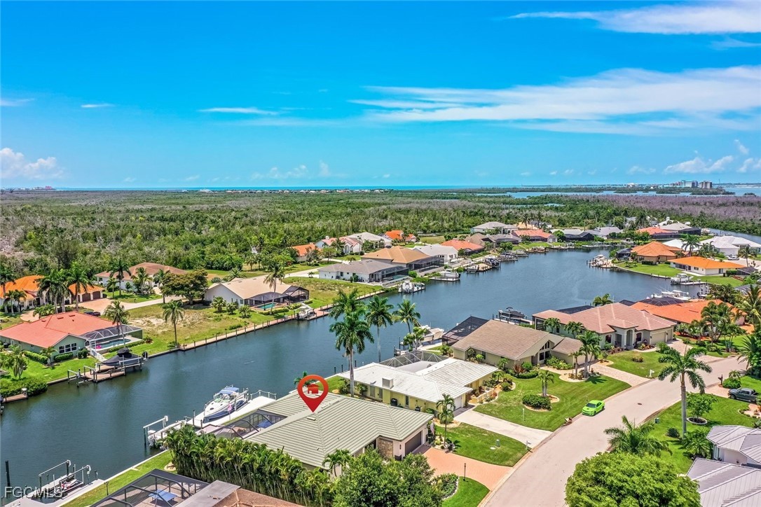 3 Bed Pool Home for Sale in Palm Acres, photo 7