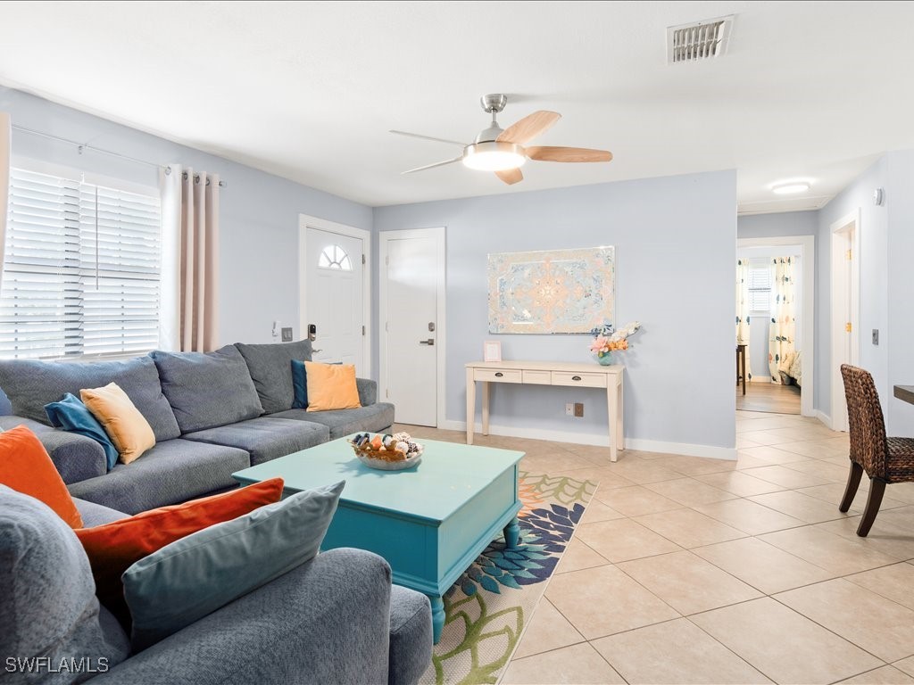 3 Bed SingleFamilyResidence for Sale in Naples, photo 7