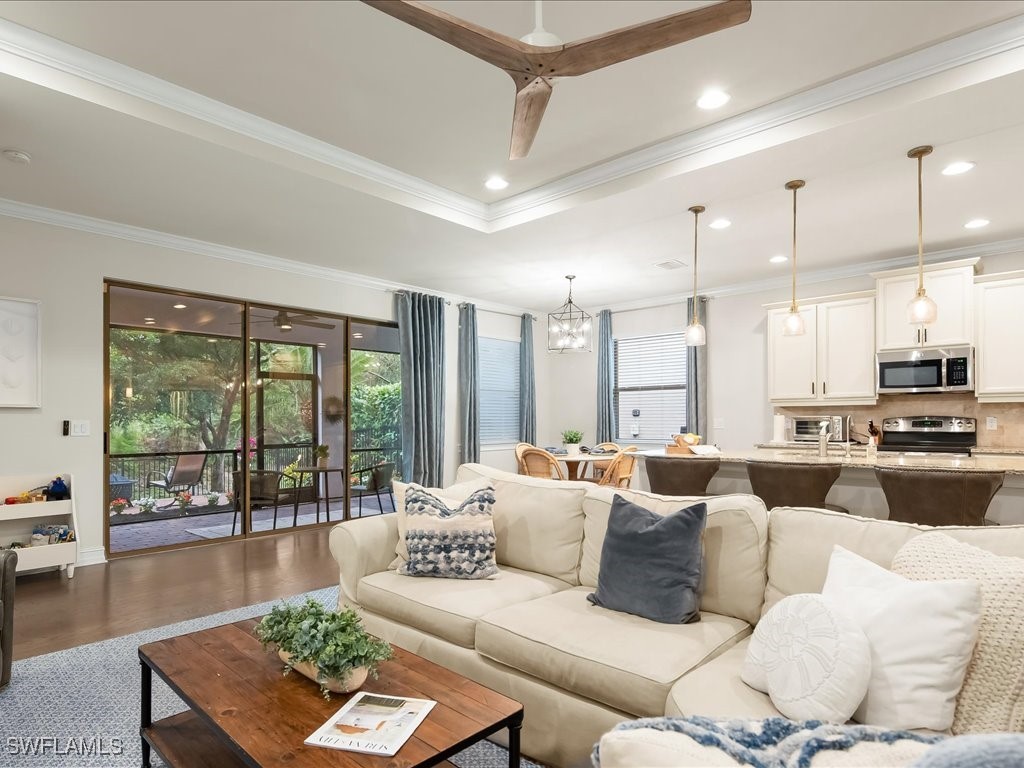 3 Bed SingleFamilyResidence for Sale in Naples, FL, $699,000 — photo 7