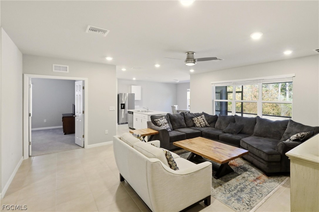 3 Bed SingleFamilyResidence for Sale in Deep Creek, FL — photo 7