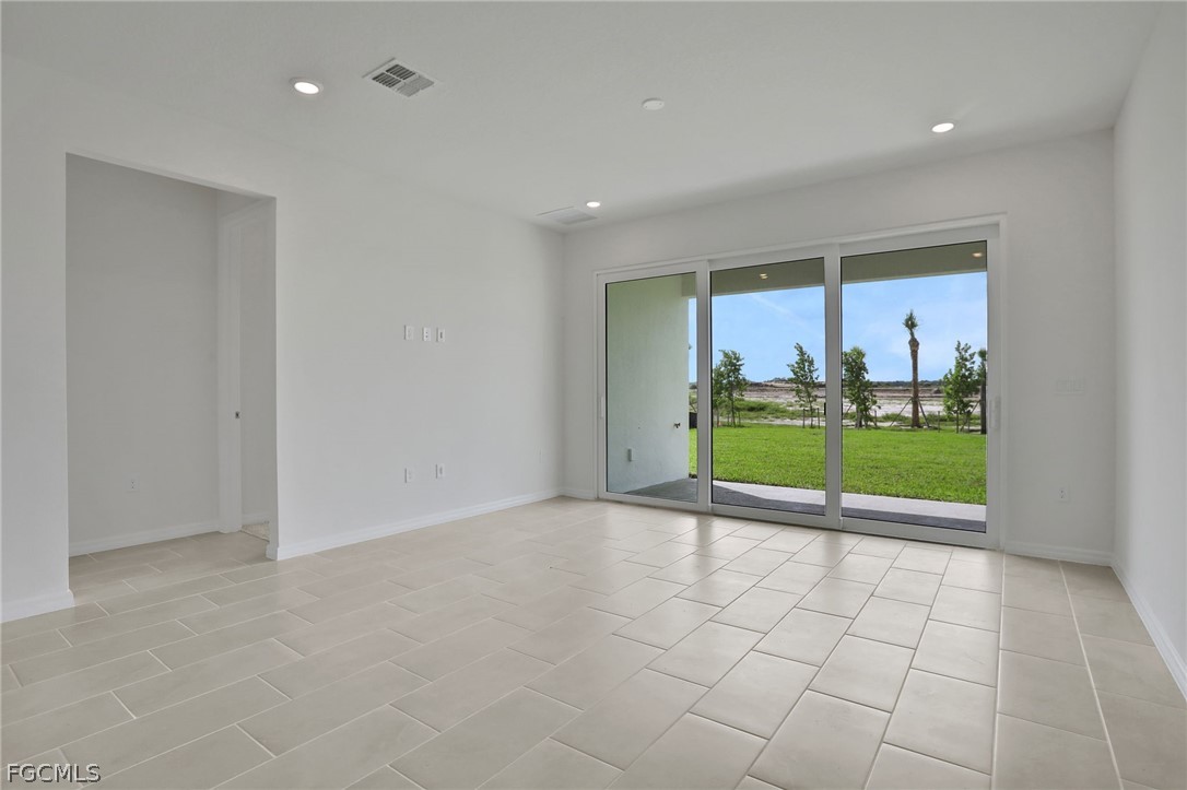 4 Bed SingleFamilyResidence for Sale in Turnleaf, photo 7