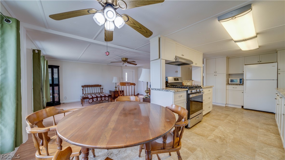 2 Bed ManufacturedHome for Sale in Flamingo Bay, photo 7