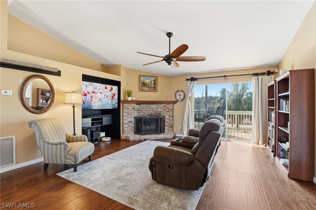 3 Bed SingleFamilyResidence for Sale in Naples, photo 7
