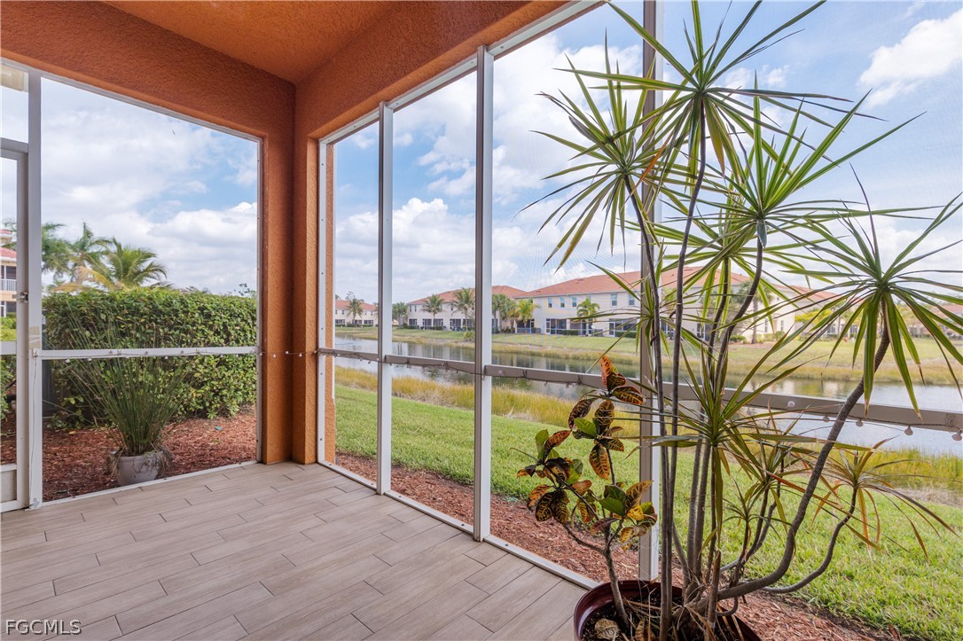 2 Bed Waterfront Home for Sale in Fort Myers, photo 7