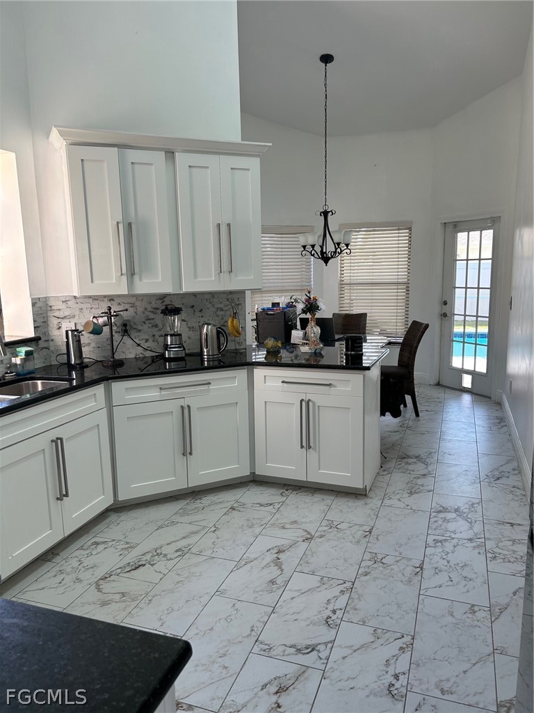 3 Bed Pool Home for Sale in Banyan Cove, photo 7