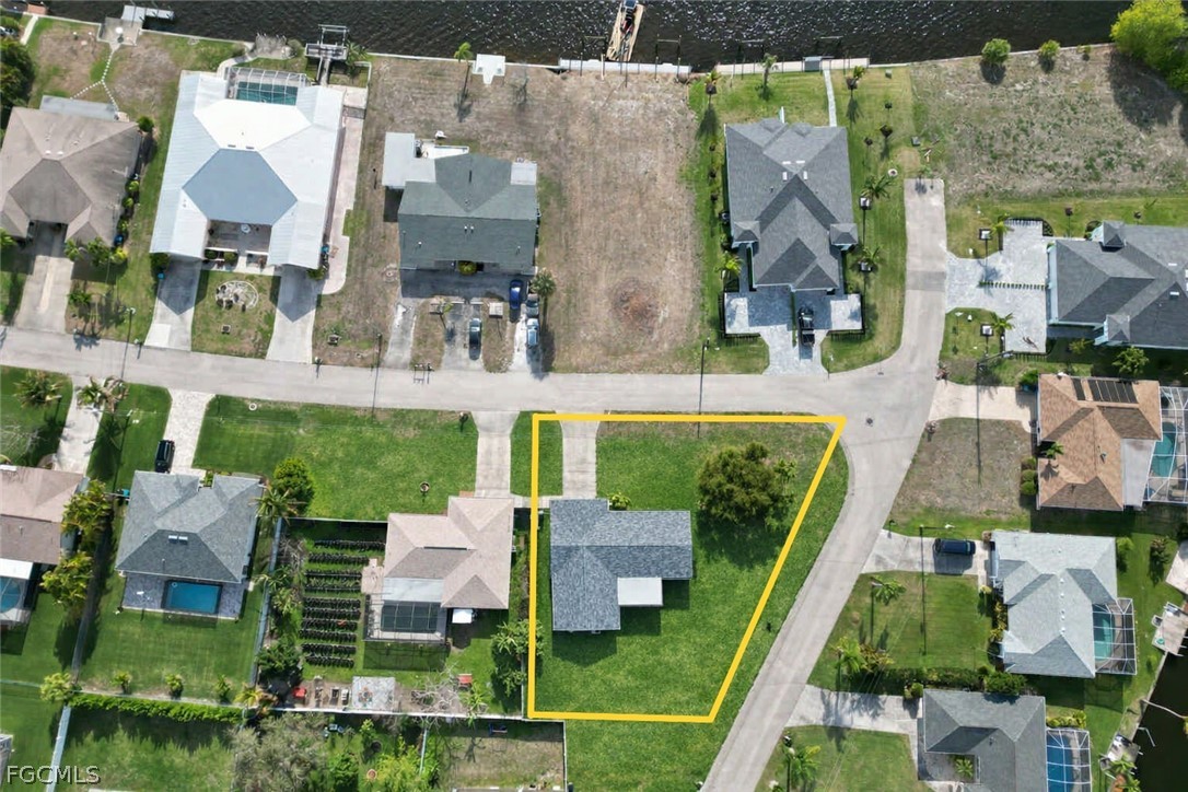3 Bed SingleFamilyResidence for Sale in Cape Coral, FL — photo 7