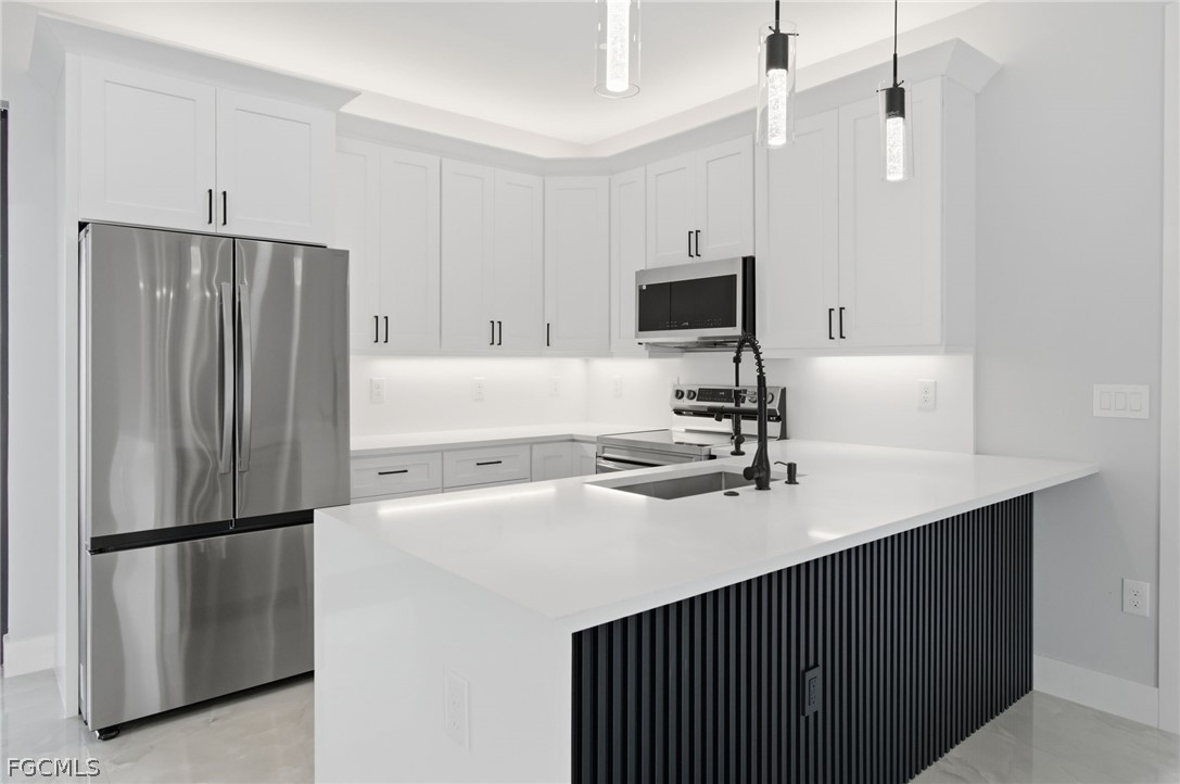 3 Bed SingleFamilyResidence for Sale in Lehigh Acres, FL — photo 7