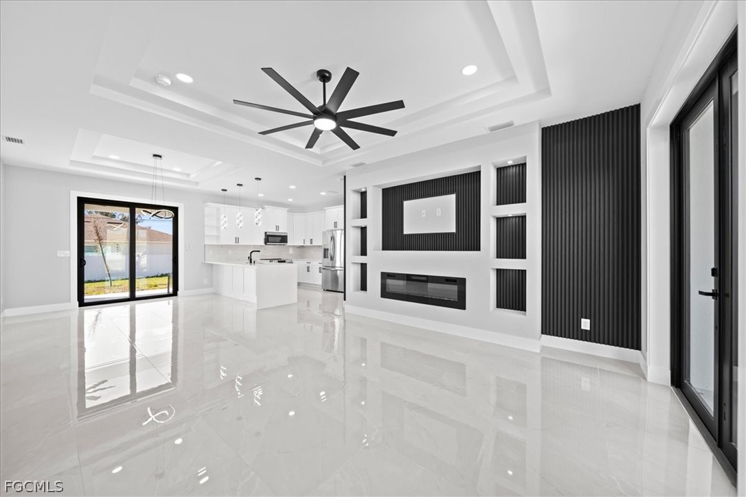 3 Bed SingleFamilyResidence for Sale in Cape Coral, photo 7