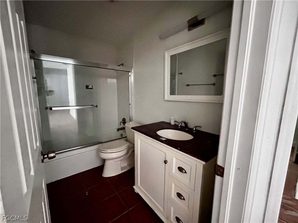 3 Bed SingleFamilyResidence for Sale in Cape Coral, FL — photo 7