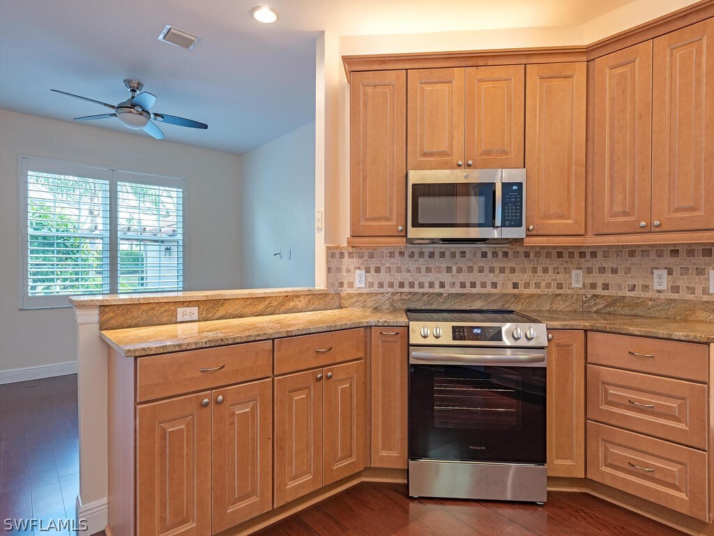 2 Bed Waterfront Home for Sale in Naples, photo 7