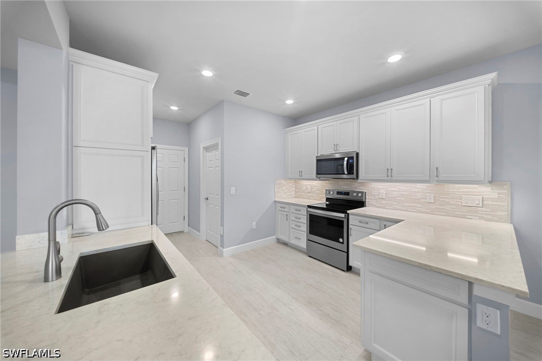 3 Bed SingleFamilyResidence for Sale in Westbrook, photo 7