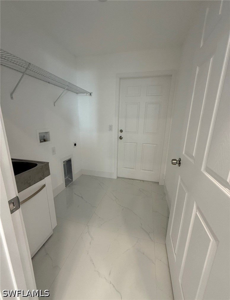 4 Bed SingleFamilyResidence for Sale in Lehigh Acres, photo 7