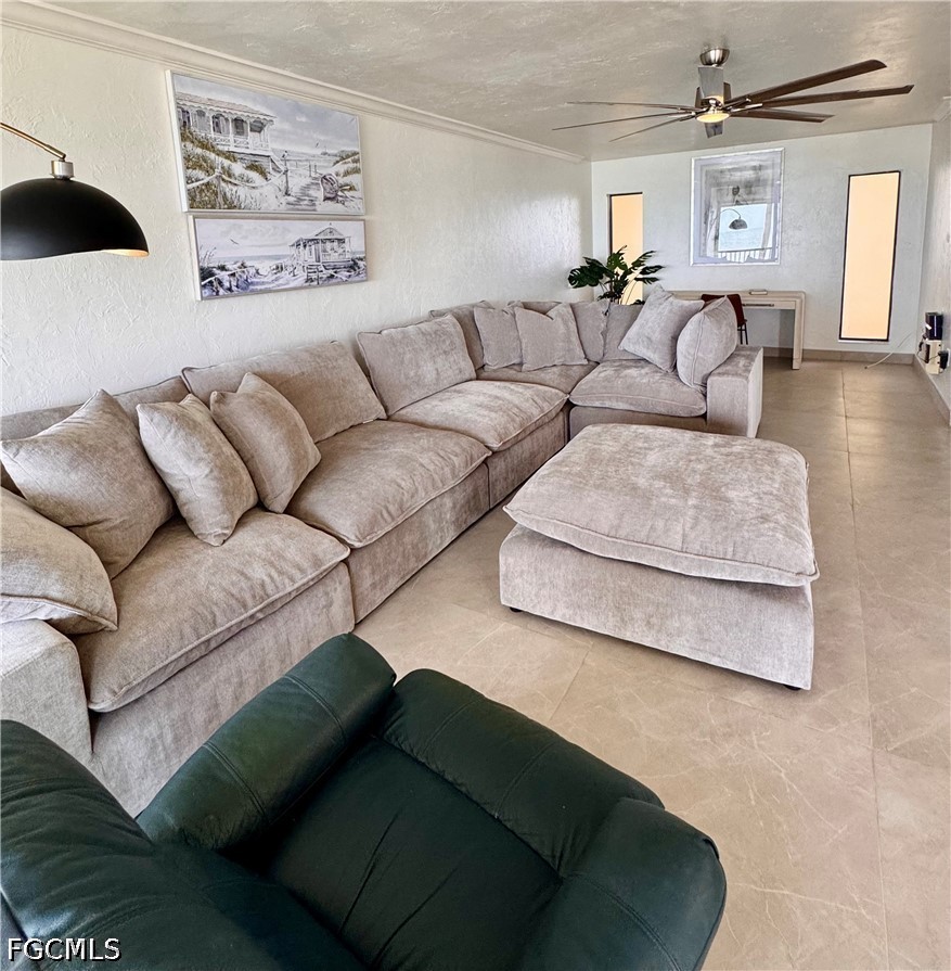 2 Bed Waterfront Home for Sale in Bayshores, photo 7
