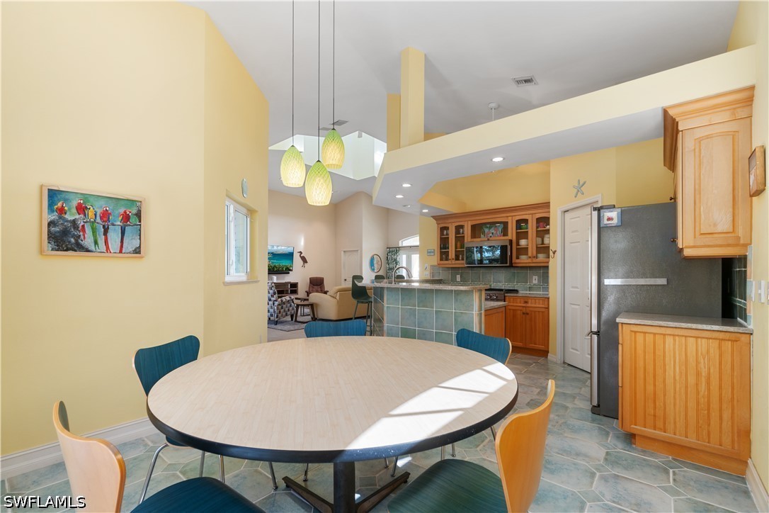 3 Bed Pool Home for Sale in Paradise Village, photo 7