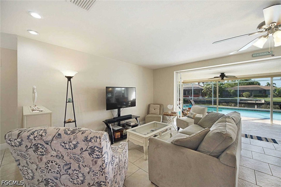 3 Bed Pool Home for Sale in Cape Coral, photo 7