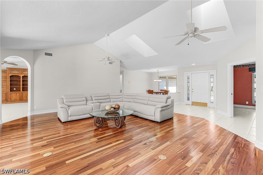 3 Bed Pool Home for Sale in Kings Lake, photo 7
