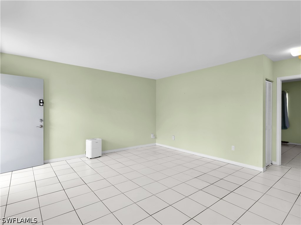 1 Bed Condominium for Sale in Seabreeze Condo, FL, $175,000 — photo 7
